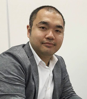 小峯 啓友さん