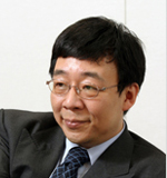 真野 俊樹　教授