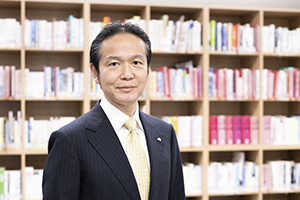 味の素エンジニアリング株式会社 コーポレート副本部長 兼 執行役員人事部長 宮川 隆史