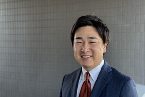 国内製薬企業 医薬マーケティング本部 プロダクトマネージャー 清水 覚