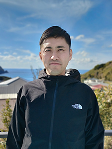 東京都神津島村役場 保健センター 医療専門職チーフ 小泉 裕一